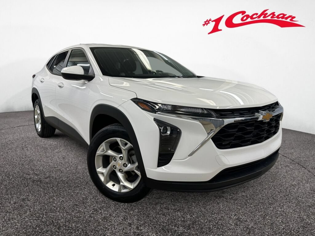Certified 2024 Chevrolet Trax LS w/ LS Convenience Package FWD image 1