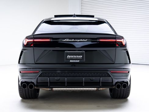 Used 2022 Lamborghini Urus image 6