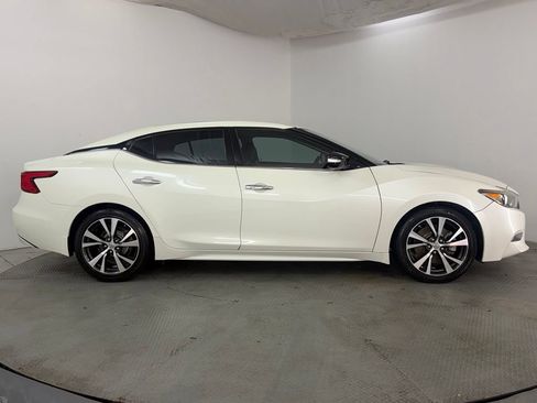 Used 2016 Nissan Maxima 3.5 SV FWD image 5