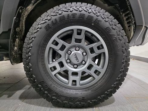 Used 2024 Toyota 4Runner TRD Off-Road Premium w/ Off Road Premium Plus Package image 26