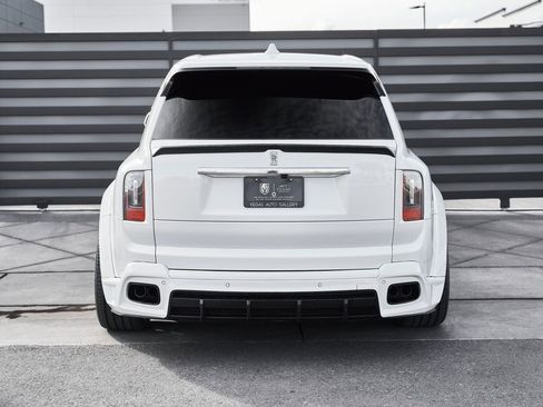 Used 2025 Rolls-Royce Cullinan AWD/4WD image 24