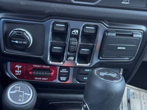 New 2026 Jeep Wrangler Unlimited Rubicon AWD/4WD image 37