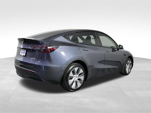 Used 2023 Tesla Model Y Long Range AWD/4WD image 10