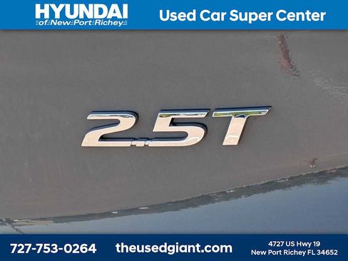 Used 2023 Hyundai Santa Fe Limited w/ Cargo Package image 14