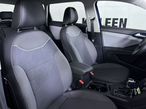 Used 2024 Volkswagen Taos SE image 26