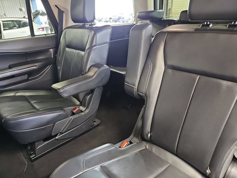 Used 2024 Ford Expedition XLT AWD/4WD image 14