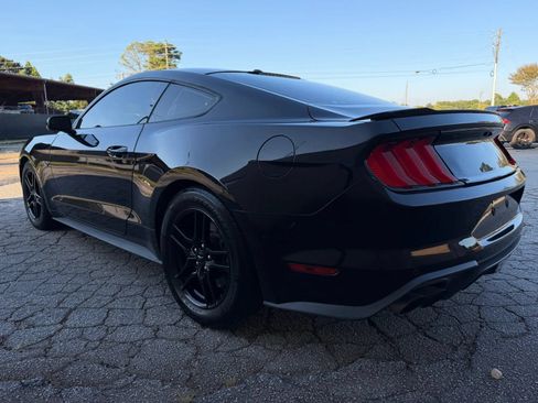 Used 2019 Ford Mustang GT RWD image 4