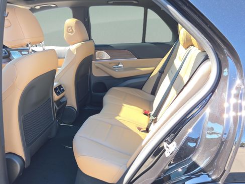 New 2026 Mercedes-Benz GLE 450 4MATIC image 12