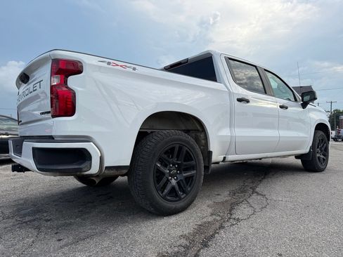 Used 2022 Chevrolet Silverado 1500 Custom w/ LPO, Dark Essentials Package AWD/4WD image 6