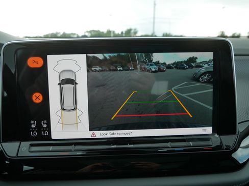 New 2026 Volkswagen Atlas Peak Edition image 15