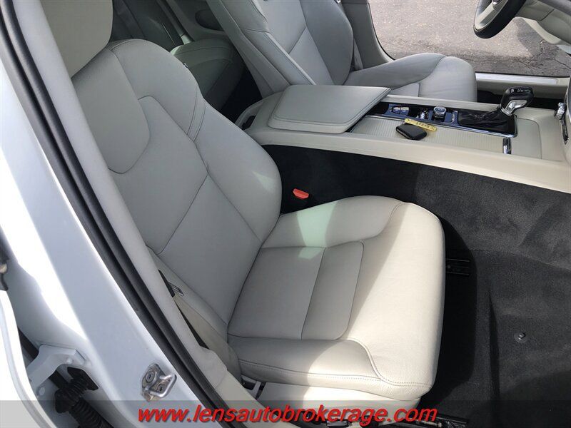 Used 2019 Volvo S60 T5 Momentum w/ Premium Package FWD image 23