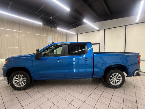 Used 2023 Chevrolet Silverado 1500 LT AWD/4WD image 9