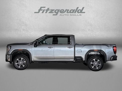 Used 2025 GMC Sierra 2500 SLE w/ SLE Value Package; AWD/4WD image 3