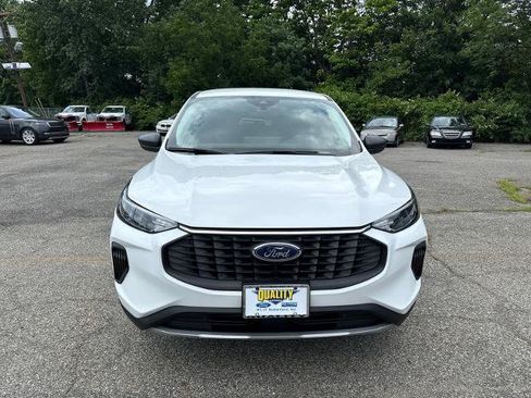 Certified 2023 Ford Escape Active w/ Tech Pack #1 AWD/4WD image 2