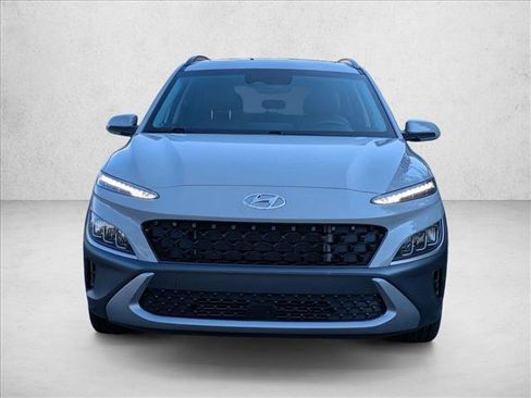 Certified 2022 Hyundai Kona Limited FWD image 2