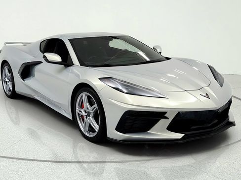 Used 2023 Chevrolet Corvette Stingray Premium Cpe w/ Z51 Performance Package RWD image 7