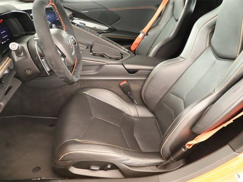 Used 2022 Chevrolet Corvette Stingray Coupe w/ Z51 Performance Package image 22