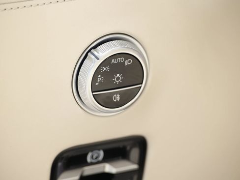 Used 2022 Mercedes-Benz SL 55 AMG 4MATIC image 23