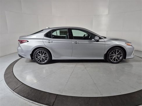 Certified 2024 Toyota Camry XLE image 6