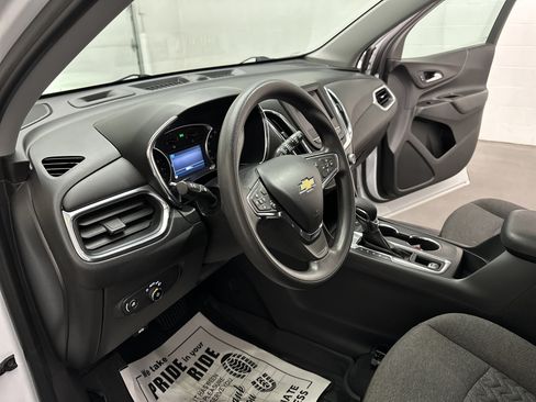 Used 2023 Chevrolet Equinox LT w/ LPO, Floor Liner Package AWD/4WD image 15