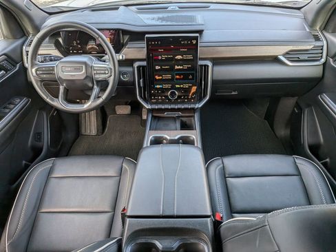 Used 2024 GMC Acadia Denali image 18