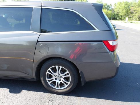 Used 2011 Honda Odyssey EX-L image 40