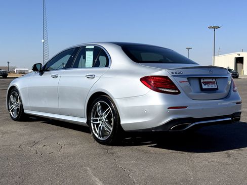Used 2019 Mercedes-Benz E 300 4MATIC image 6