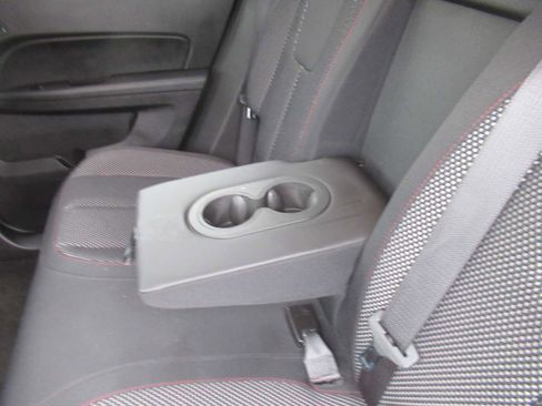 Used 2017 GMC Terrain SLE w/ Technology Package image 40