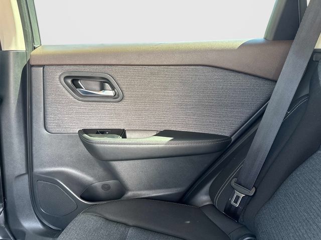 Used 2021 Nissan Rogue SV FWD image 16