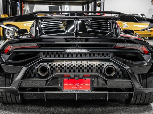 Used 2021 Lamborghini Huracan STO image 7
