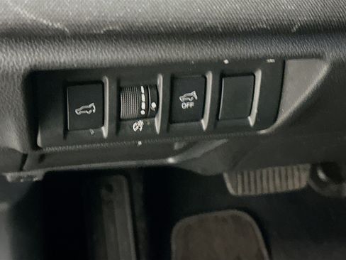 Used 2025 Subaru Outback Premium image 17