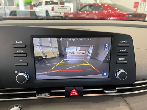 Used 2023 Hyundai Elantra SEL image 32