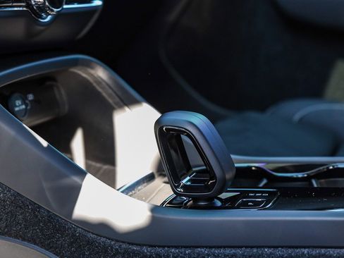 Used 2023 Volvo C40 P8 Recharge Ultimate image 24