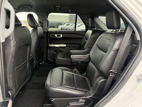 Used 2023 Ford Explorer XLT w/ Equipment Group 202A image 15