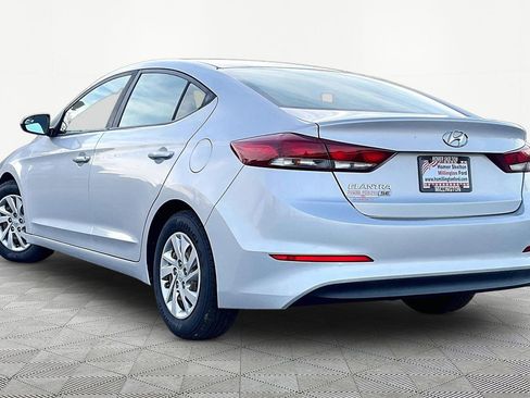 Used 2018 Hyundai Elantra SE image 10