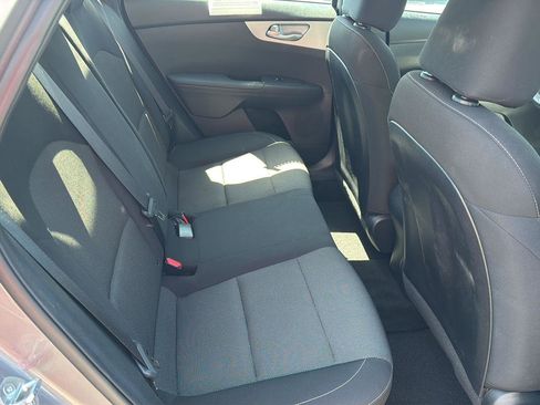 Used 2023 Kia Forte LXS FWD image 9