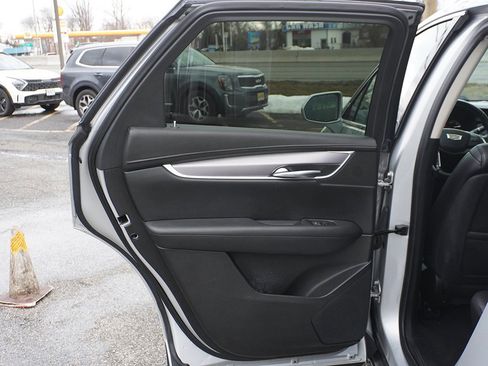 Used 2018 Cadillac XT5 Premium Luxury image 29