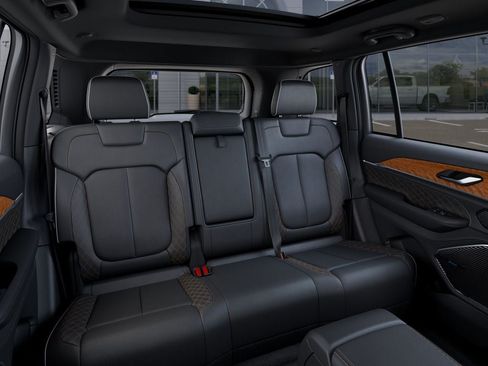 New 2026 Jeep Grand Cherokee Summit AWD/4WD image 16