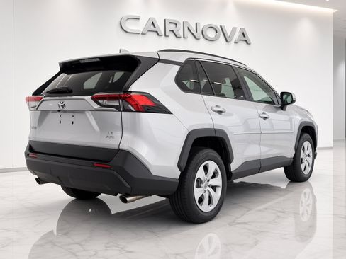 Used 2020 Toyota RAV4 LE w/ Carpet Mat Package AWD/4WD image 10