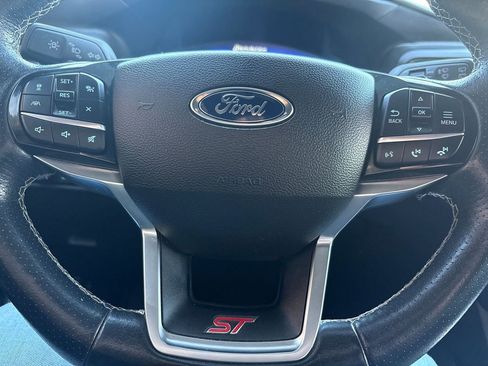 Used 2022 Ford Explorer ST w/ ST Street Pack image 11