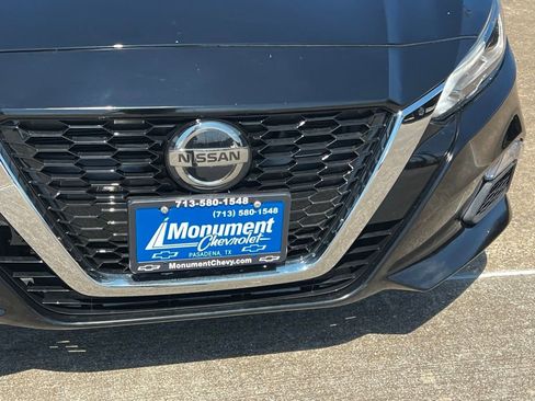 Used 2021 Nissan Altima 2.5 SV w/ SV Premium Package AWD/4WD image 4
