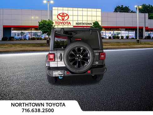 Used 2023 Jeep Wrangler Unlimited Sahara w/ Cold Weather Group AWD/4WD image 8