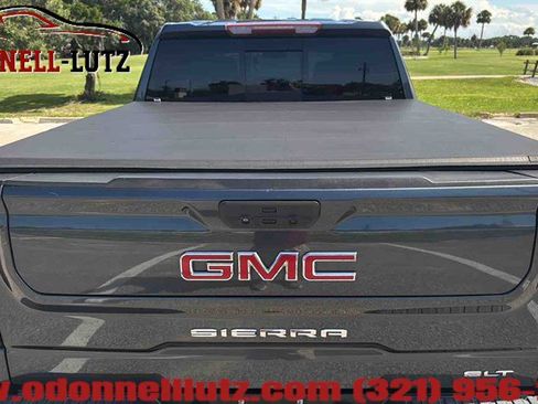 Used 2019 GMC Sierra 1500 SLT w/ SLT Premium Plus Package AWD/4WD image 10