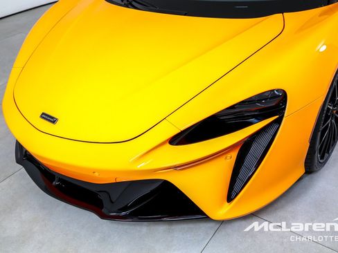 New 2026 McLaren Artura Spider RWD image 28