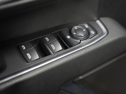 Used 2024 GMC Sierra 2500 SLE image 17