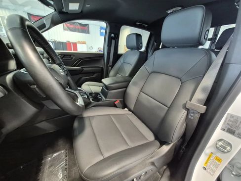 Used 2025 Chevrolet Colorado Trail Boss AWD/4WD image 10