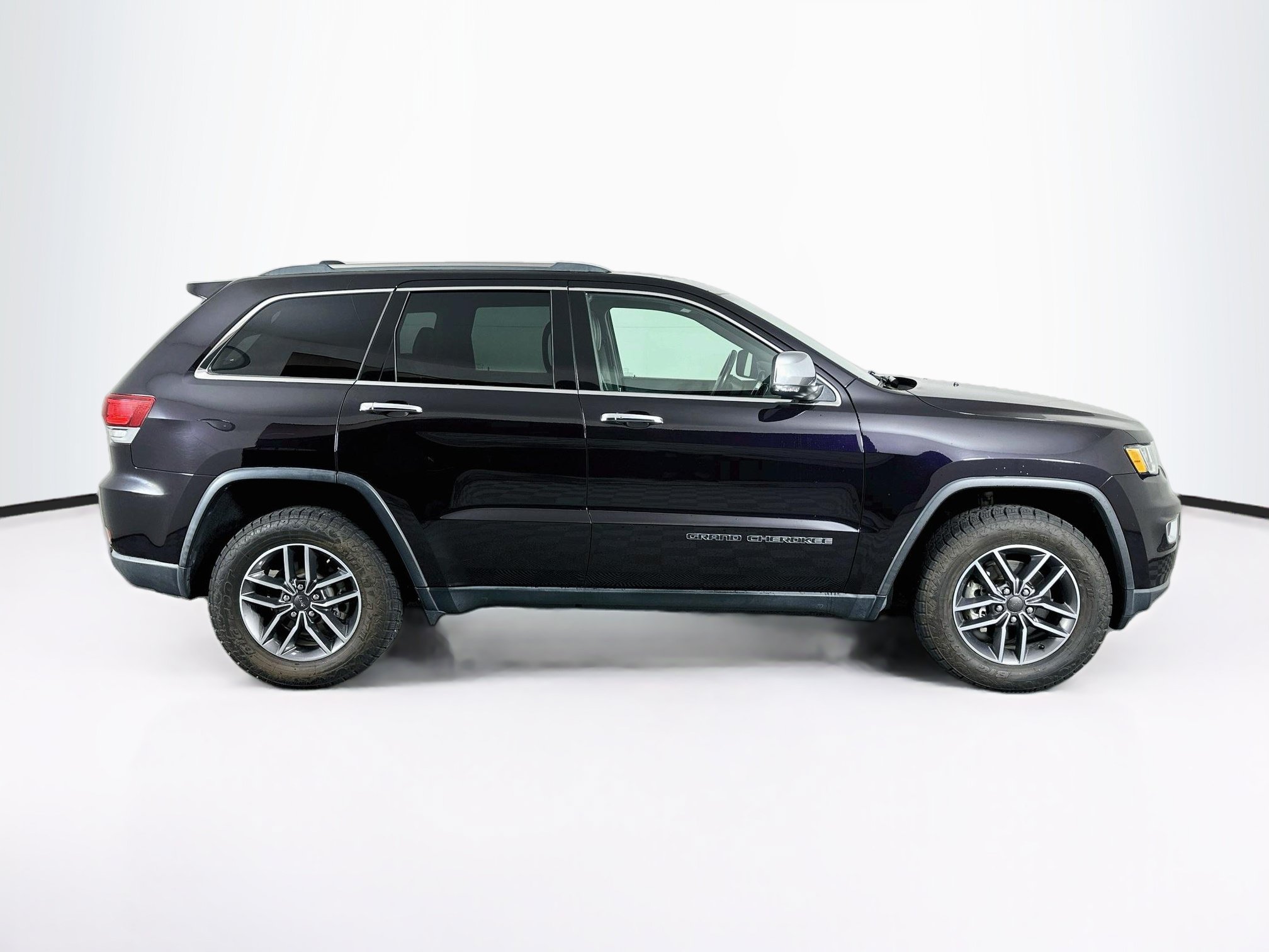 Used 2020 Jeep Grand Cherokee Limited w/ Luxury Group II AWD/4WD image 10
