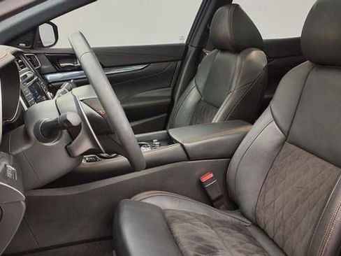 Used 2023 Nissan Maxima SR w/ Sport Mat Group image 16