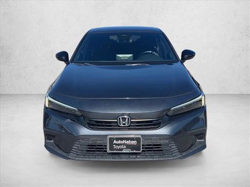 Used 2022 Honda Civic Sport image 2