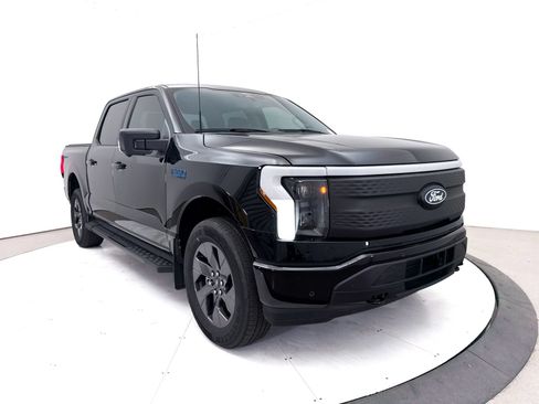 Used 2024 Ford F150 Lightning Flash AWD/4WD image 9